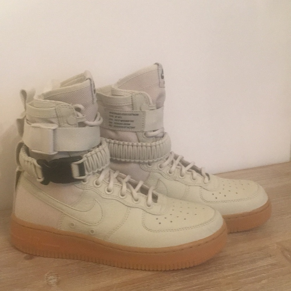 Women’s Nike SF AF1